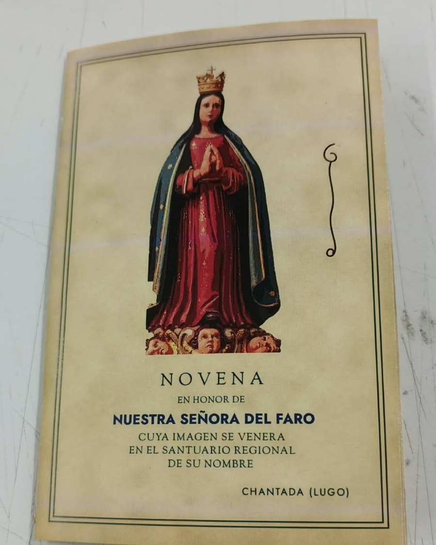 Tapa de la Novena a Nuestra Señora del Faro restaurada por Mundo Macha